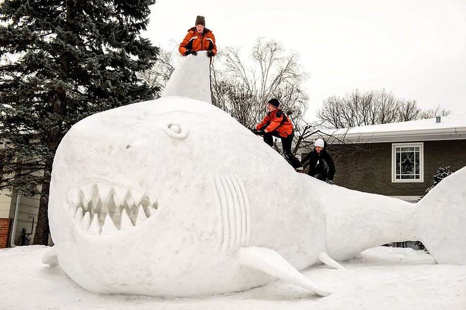 гигантски животни-снежни скулптури-брац-братя-11