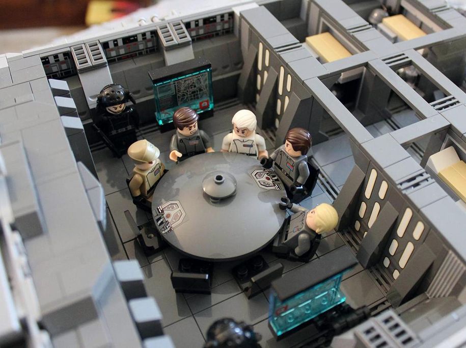 Star-Wars-Lego-Imperial-Zerstörer-Schiff-Interieur-Doomhandle-19