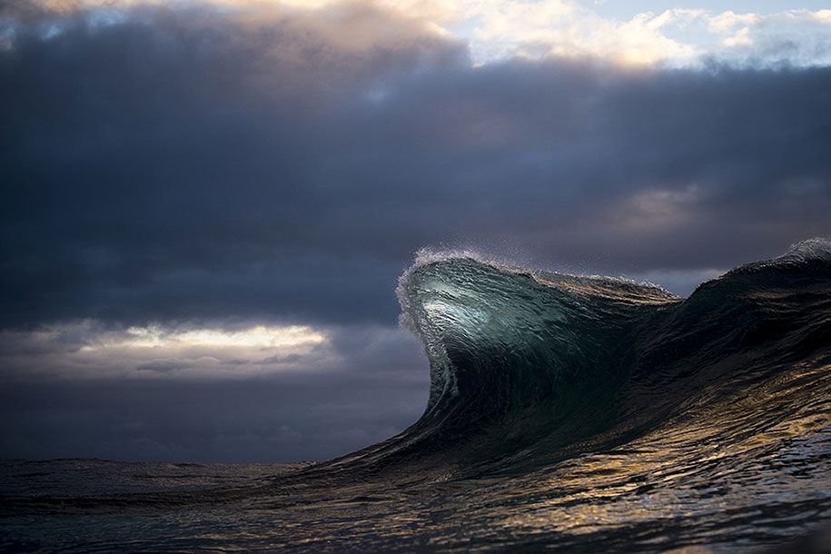 sea-photography-mountain-waves-ray-collins-09