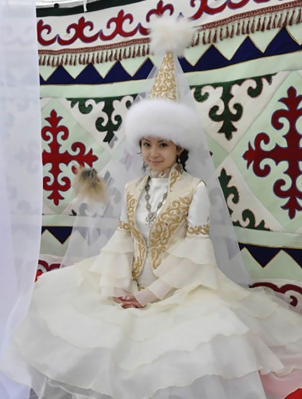 cantik-berbeda-gaun-pengantin-tradisional-keliling-dunia-15