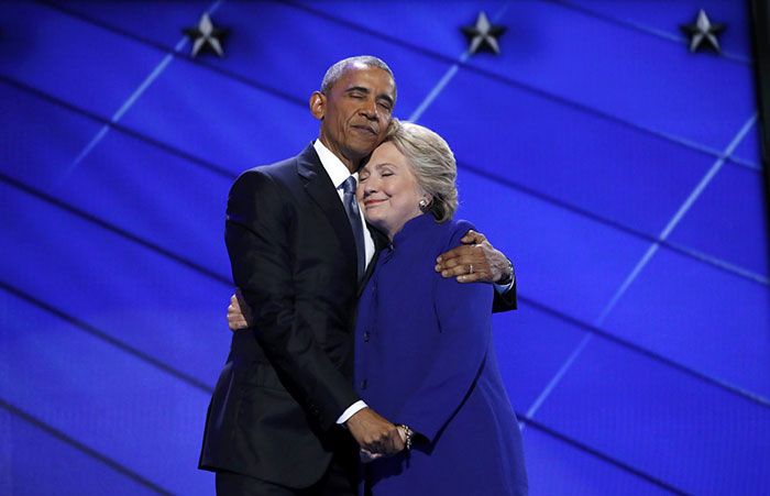 Barack-Obama-Hillary-Clinton-Hug-Photoshop-Battle-8