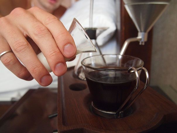barisieur-alarm-clock-coffee-maker-joshua-renouf-4