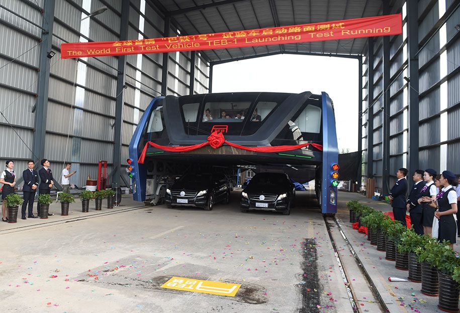 tranzit-vyvýšený-autobus-koncept-zabudovany-prvy-test-qinhuangdao-china-3