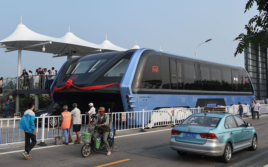 tranzit-vyvýšený-autobus-koncept-zabudovany-prvy-test-qinhuangdao-china-2