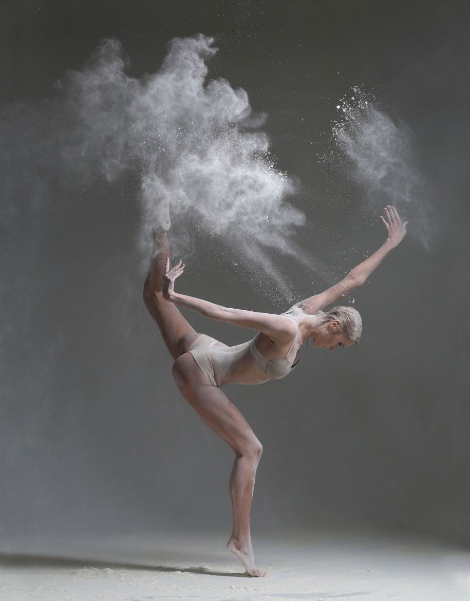 ไดนามิกนักเต้นถ่ายภาพพอร์ตเทรตอเล็กซานเดอร์ยาคอฟเลฟ 17