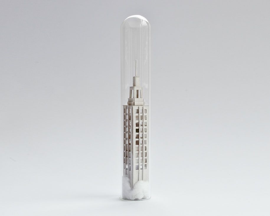 minyatür-şehir-içinde-deney tüpü-mikro-madde-rosa-de-jong-6