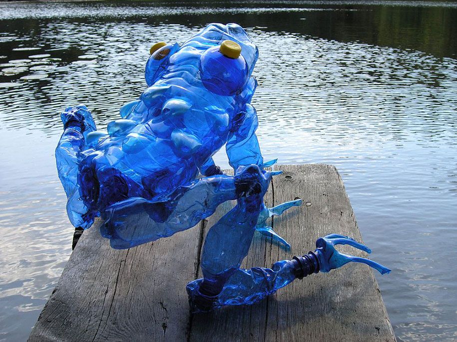 plastpudel-skulptuur-lemmiklooma-kunst-veronika-richterova-01