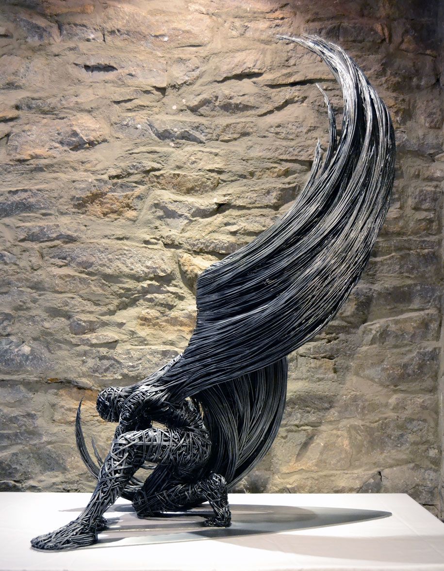 sculpturi-sârmă-dinamice-realiste-richard-stainthorp-2