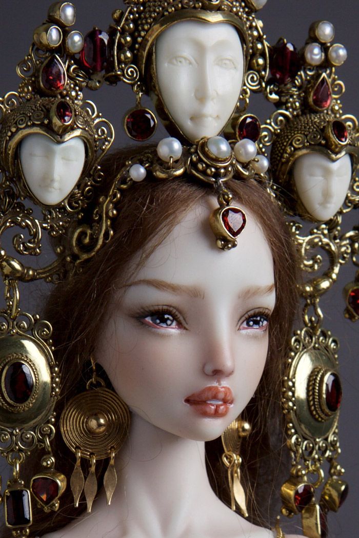 encantada-triste-muñecas-de-porcelana-marina-bychkova-2