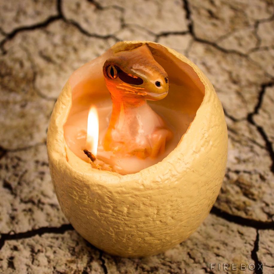 raptor-egg-hatching-dinosaur-candle-firebox-2