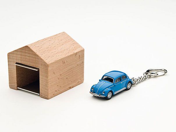 dřevěná garáž-držák na klíče od auta-andre-rumann-2