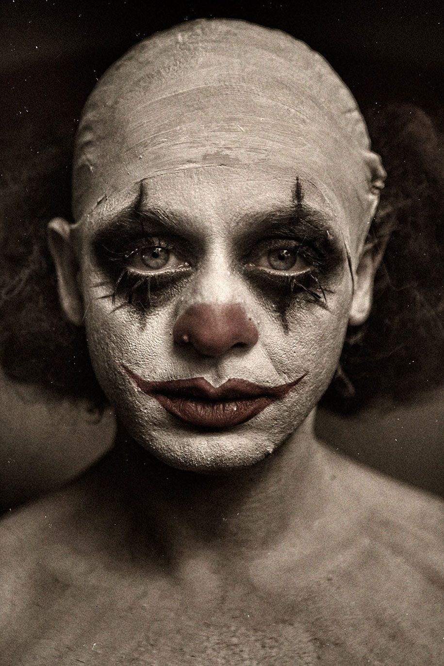 morbídny-strašidelný-klaun-portréty-clownville-eolo-perfido-28