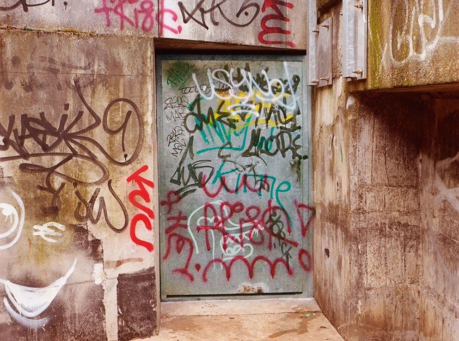 живопис-над-графити-премахване-етикети-улично изкуство-mathieu-tremblin-16