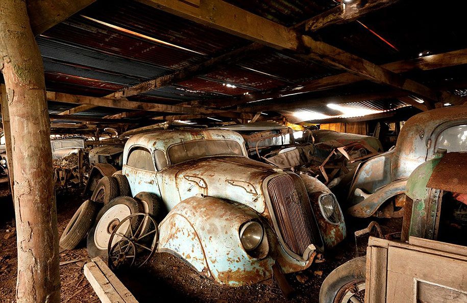 найдены-сокровища-старинные-классические-автомобили-Франция-Роджер-Байон-13