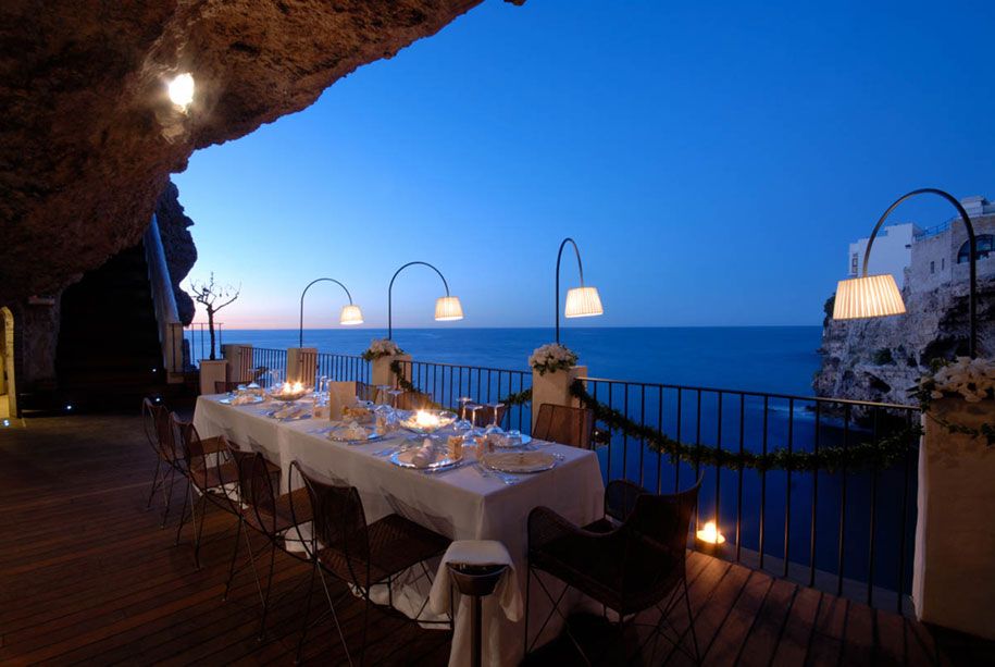 Seaside-Cliff-Cave-Restaurant-Grotte-Palazzes-Polignano-a-Mare-Italien-5