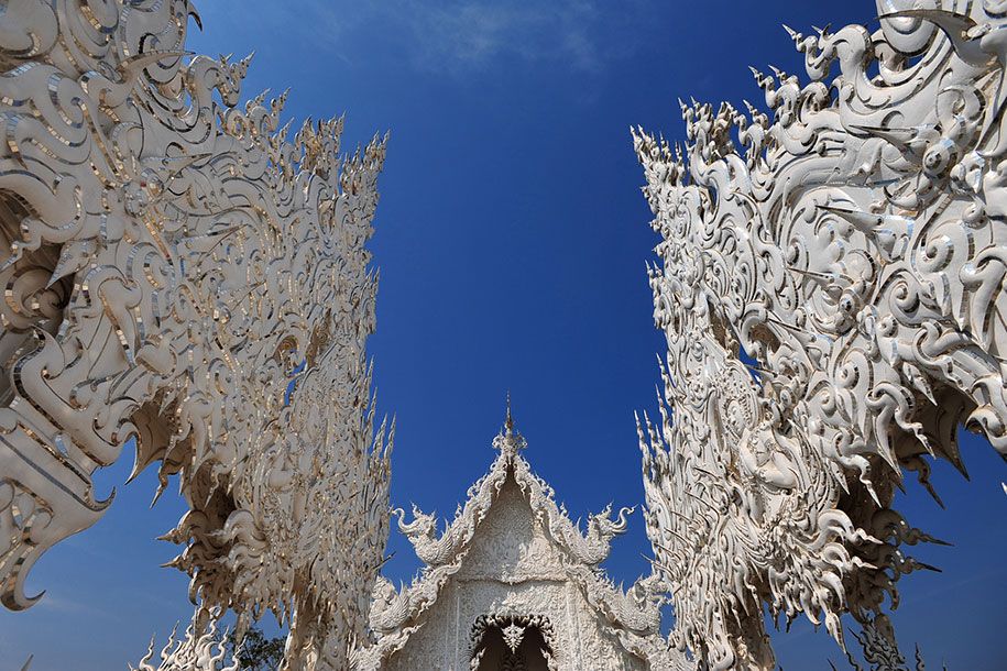balta-šventykla-wat-rong-khun-budistų-Tailandas-architektūra-14