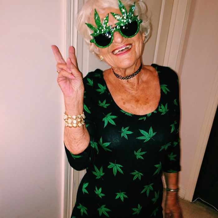 stilig-badass-bestemor-instagram-baddie-winkle-14