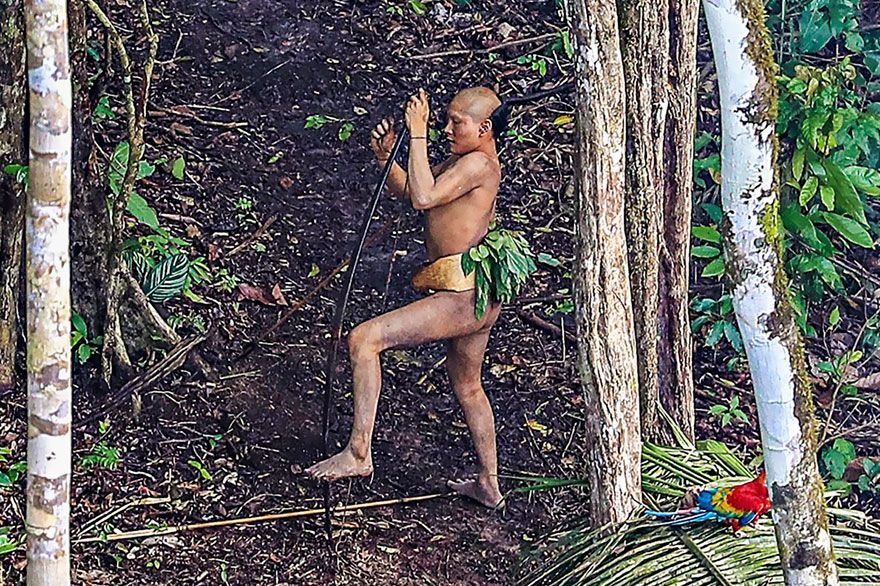 Новое-Племя-Найдено-Амазонки-Фотографии-Рикардо-Штукерт-10