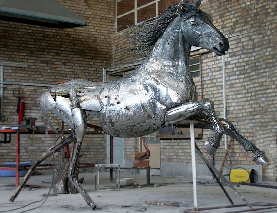 metalo laužas-„steampunk“-gyvūnų skulptūra-hasanas-novrozi-21